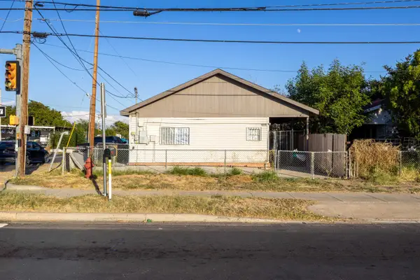 1819 San Dario Ave, Laredo, TX 78040