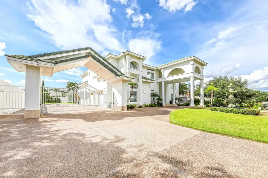 314 Bordeaux Dr, Laredo, TX 78041 - Image #2