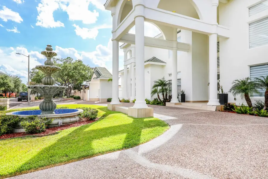 314 Bordeaux Dr, Laredo, TX 78041 - Image #3