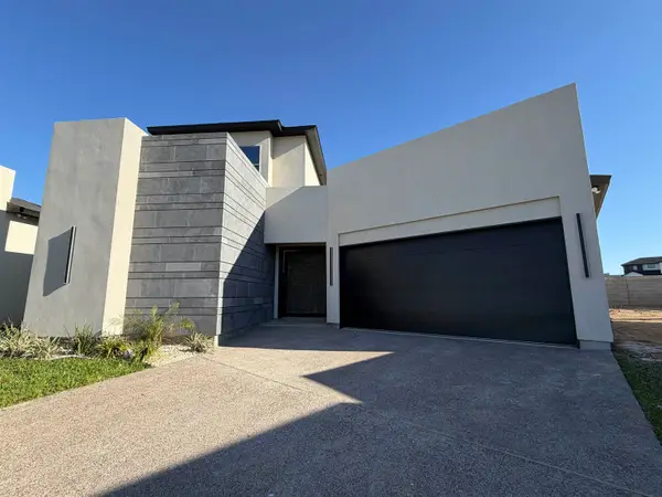 1110 Noyola Loop, Laredo, TX 78046