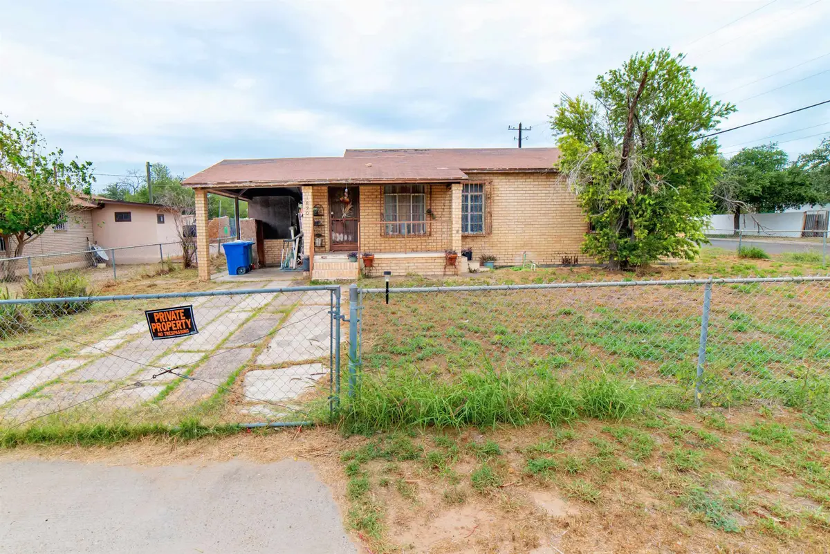 1820 Gustavus St, Laredo, TX 78043 - Image #1