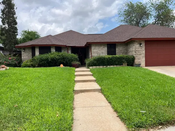 1220 St John Lp, laredo, TX 78045