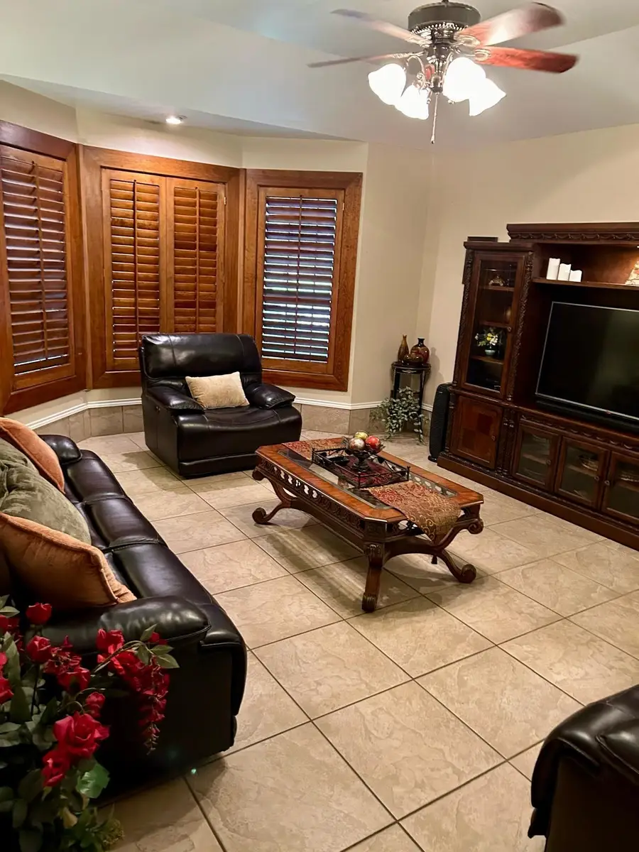 1220 St John Lp, Laredo, TX 78045 - Image #2