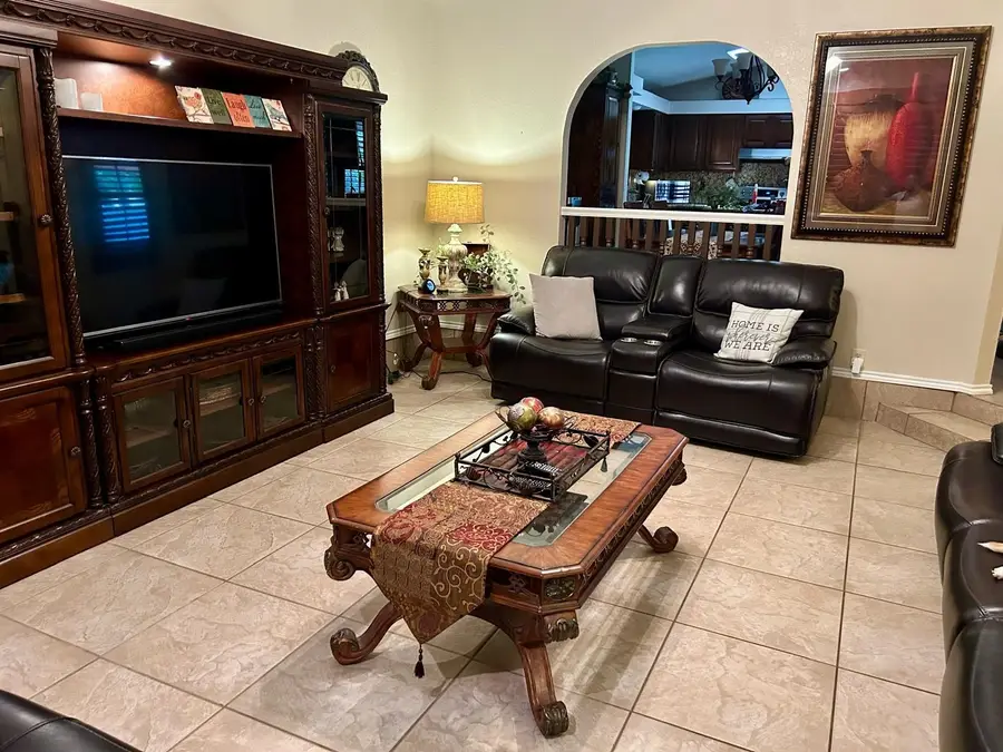 1220 St John Lp, Laredo, TX 78045 - Image #3