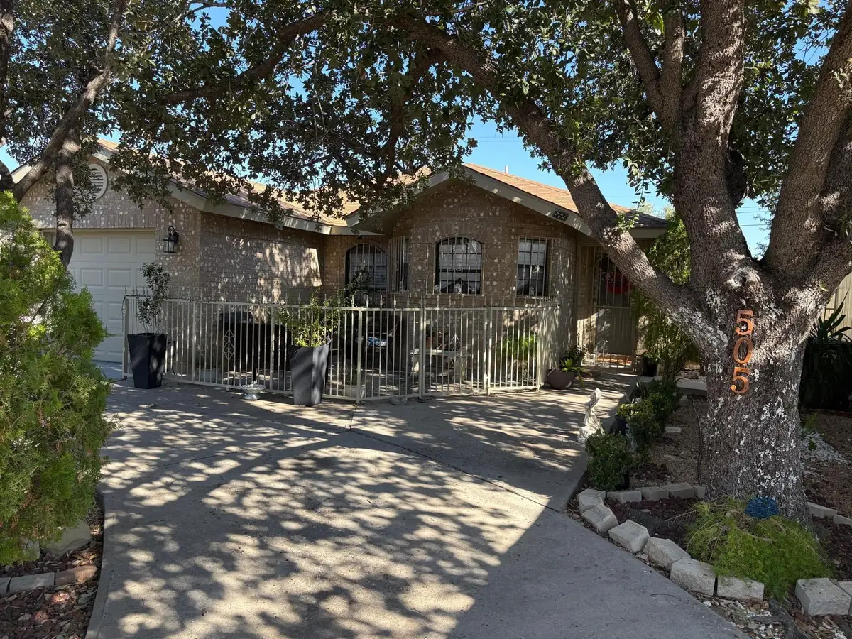 505 Sunridge Lp, Laredo, TX 78041 - Image #1