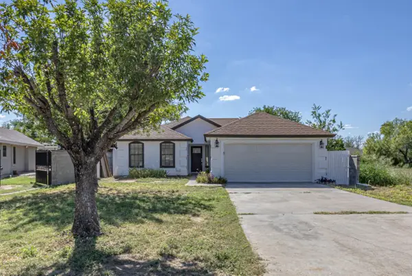 8715 Puerto Amarante, LAREDO, TX 78045