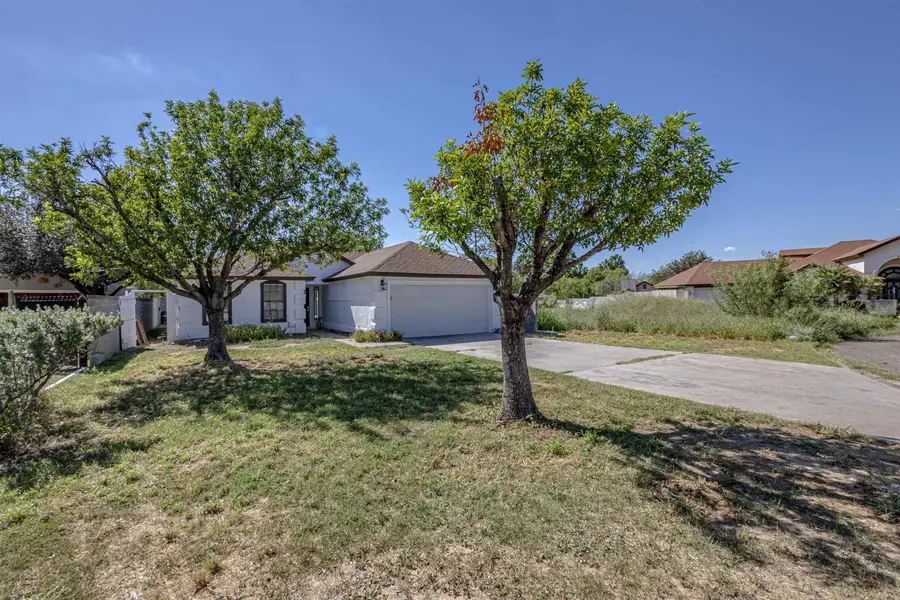 8715 Puerto Amarante, Laredo, TX 78045 - Image #2