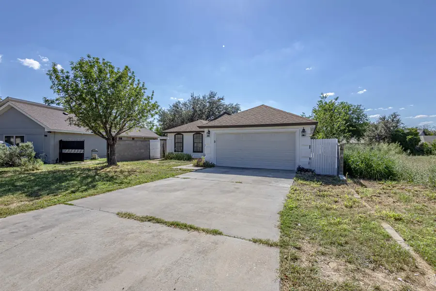 8715 Puerto Amarante, Laredo, TX 78045 - Image #3
