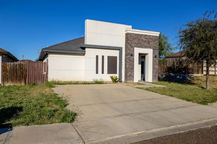 632 Sam Bratton Dr., Laredo, TX 78046 - Image #3