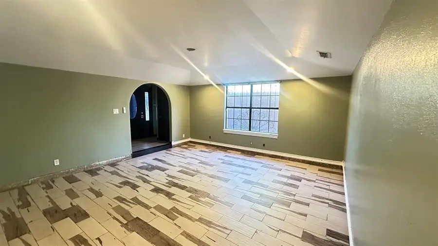 517 Frost St, Laredo, TX 78040 - Image #3