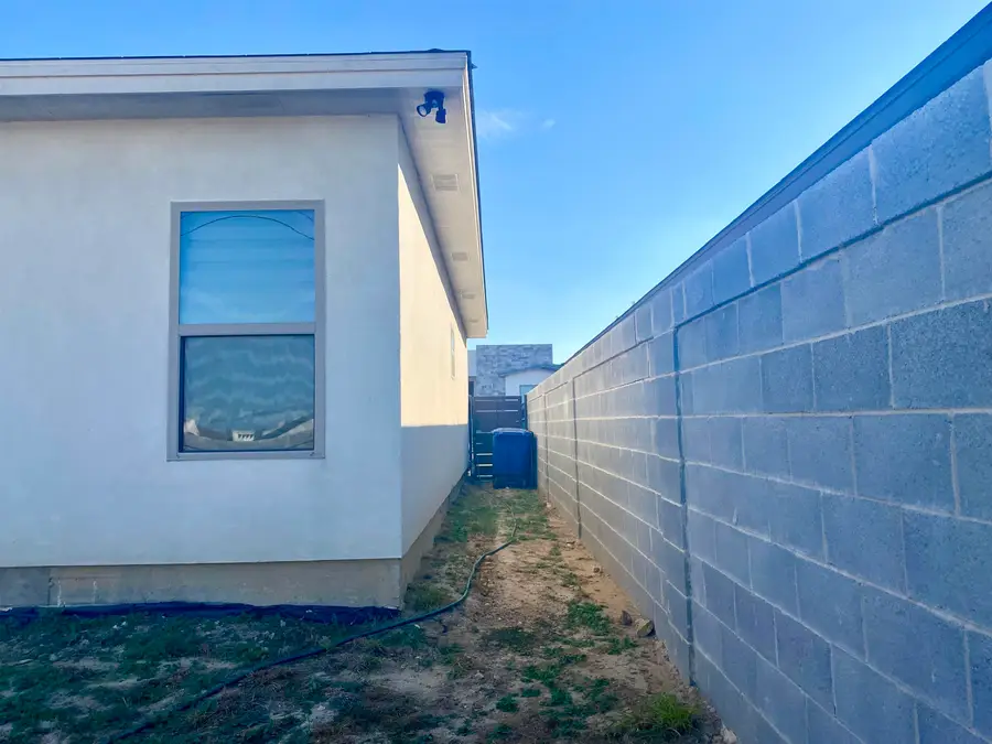 1620 Jerez Lp., Laredo, TX 78046-5268 - Image #3