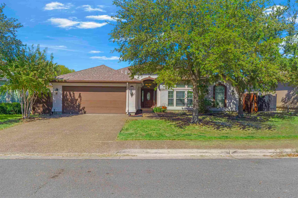 3814 Sandcliff Dr, Laredo, TX 78045-8439 - Image #1