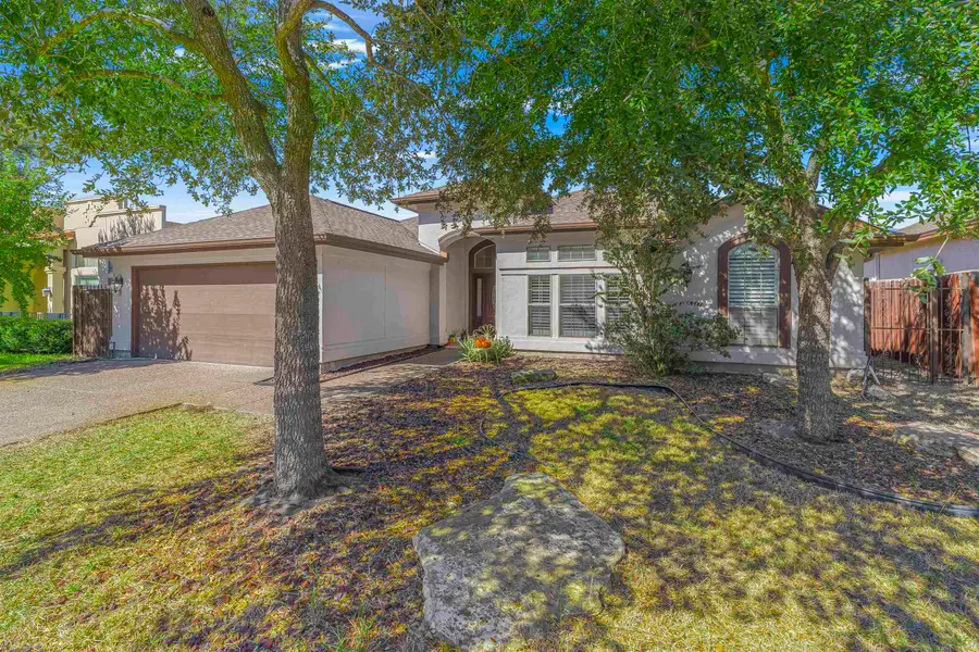 3814 Sandcliff Dr, Laredo, TX 78045-8439 - Image #2