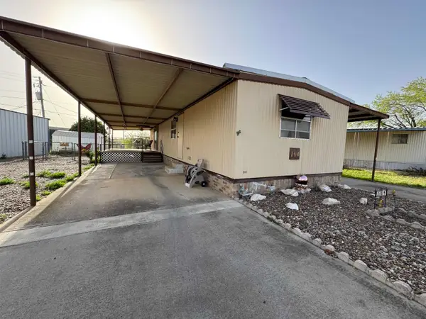 104 Blossum Blvd., ZAPATA, TX 78076