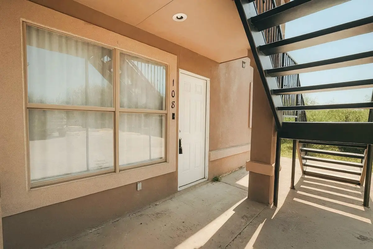 201 Masterson Rd, Laredo, TX 78046-8668 - Image #1