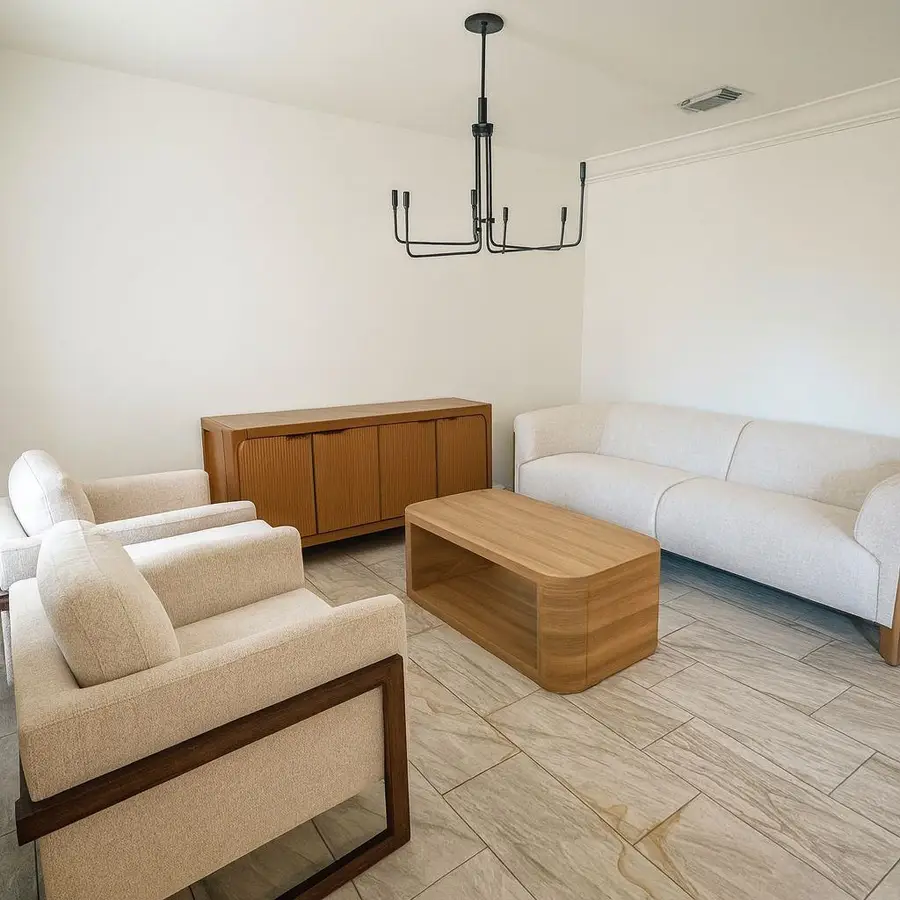 201 Masterson Rd, Laredo, TX 78046-8668 - Image #2