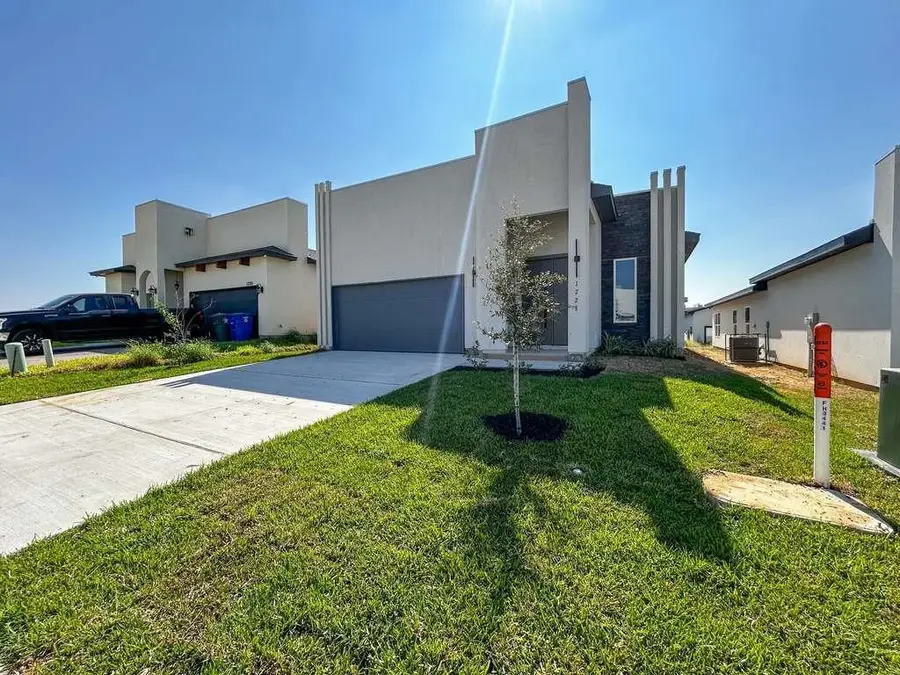 1723 Cordova Dr., Laredo, TX 78046 - Image #2