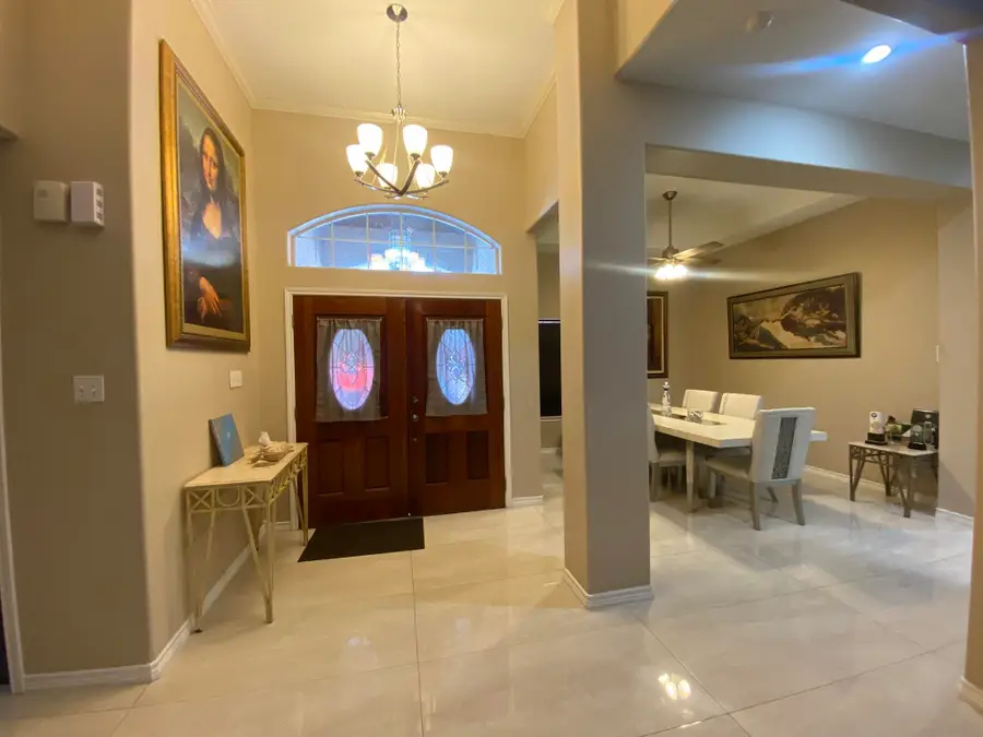 2415 Sutton Ct, Laredo, TX 78045 - Image #2