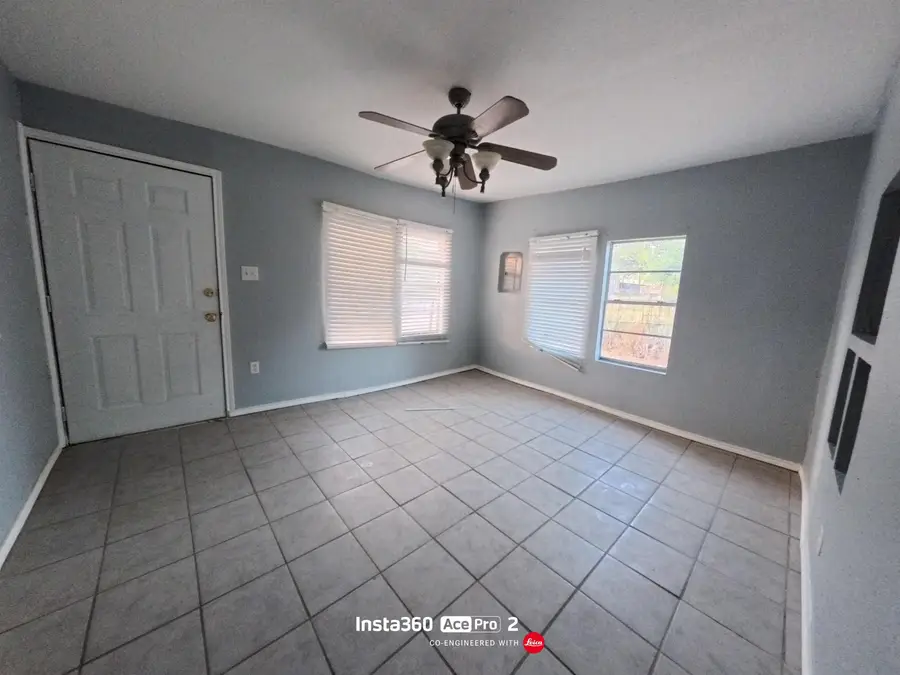 2517 Santa Rita Ave, Laredo, TX 78040 - Image #2