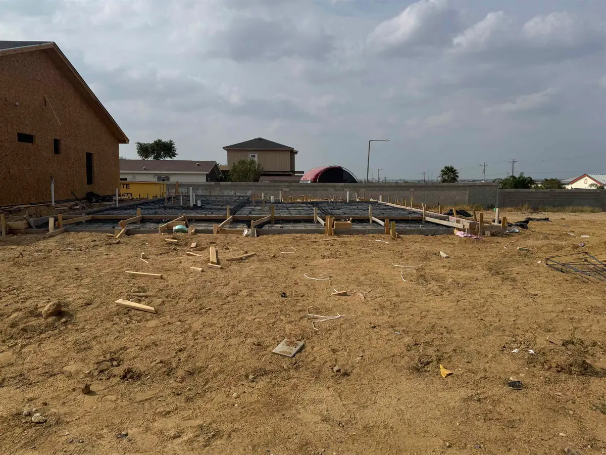 2818 Adamsville, Laredo, TX 78046 - Image #1