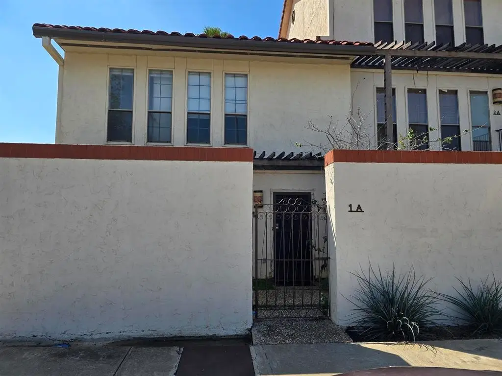 101 W Del Mar Blvd, Laredo, TX 78041 - Image #1