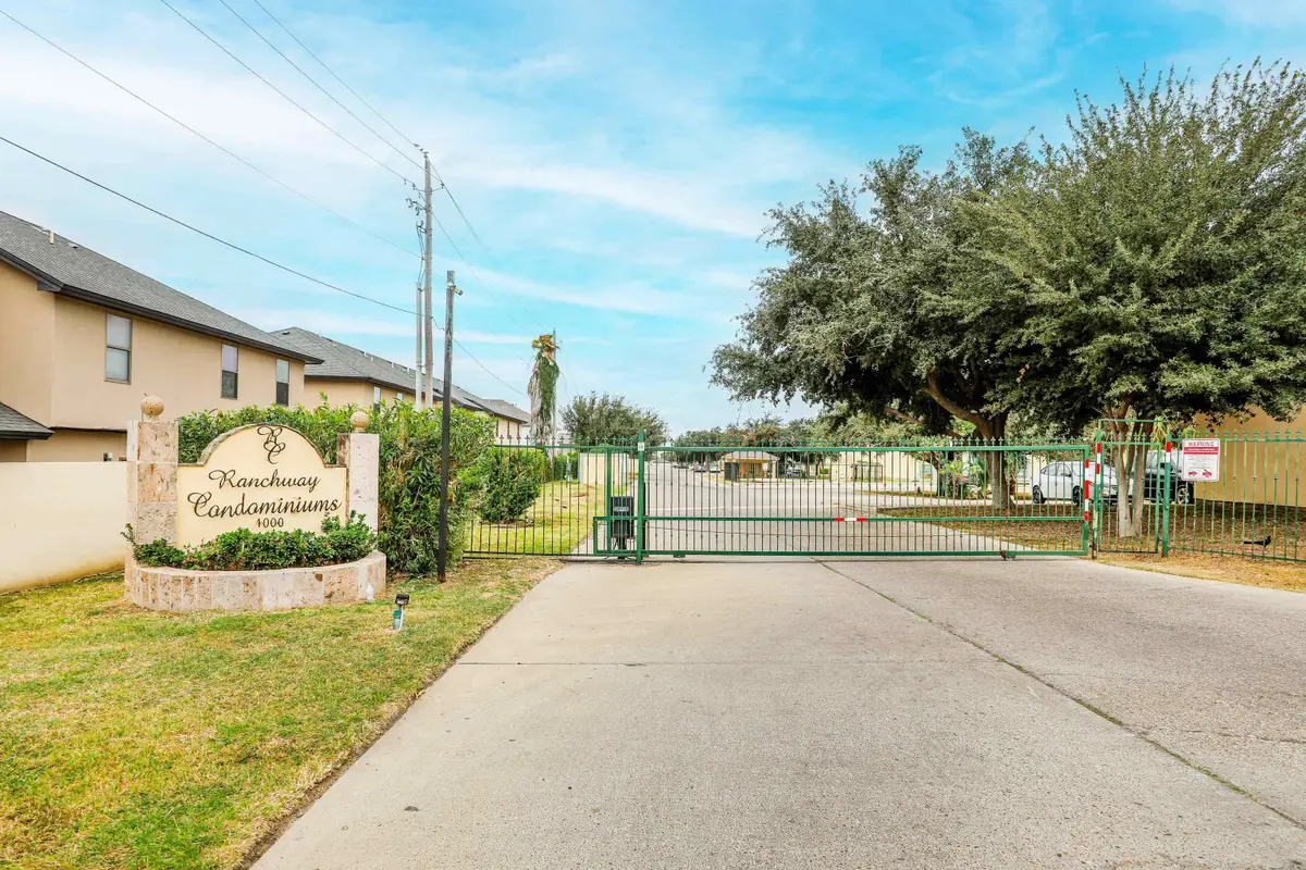 1000 Ranchway Dr, Laredo, TX 78045 - Image #1