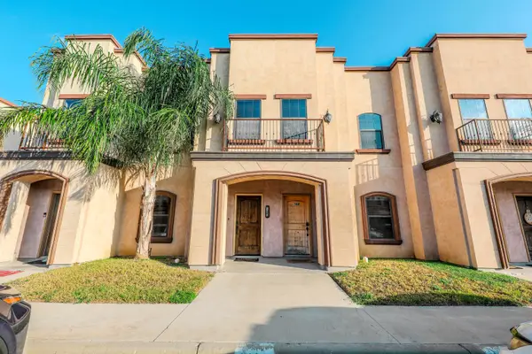 8216 Casa Verde Rd, Laredo, TX 78041-5940