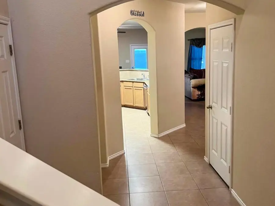 332 Kahlo Lp, Laredo, TX 78045 - Image #3