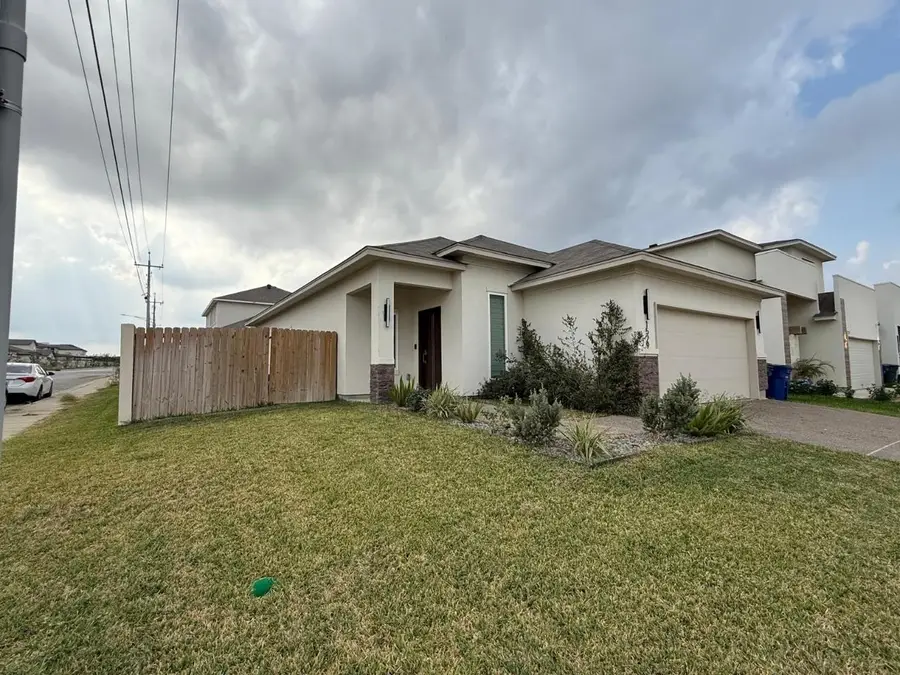 1529 Hebilla Ln., Laredo, TX 78046 - Image #2
