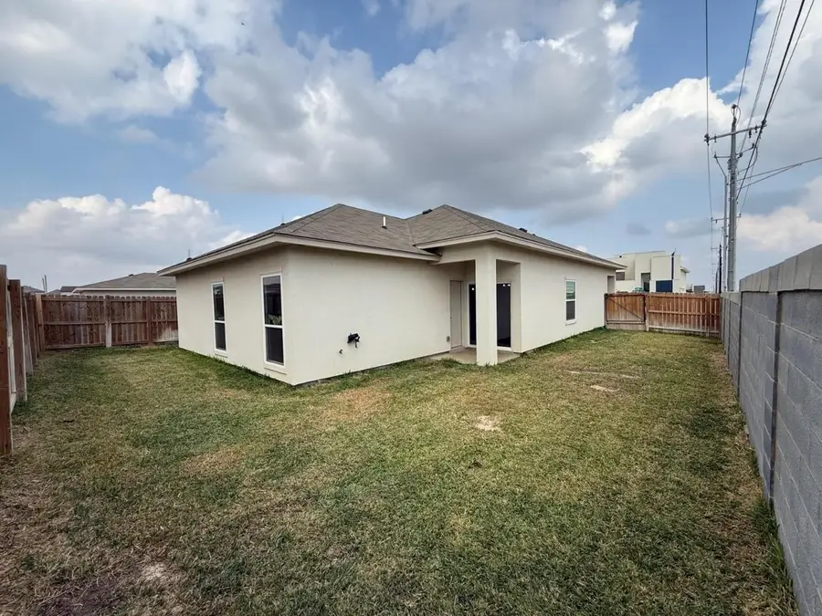 1529 Hebilla Ln., Laredo, TX 78046 - Image #3