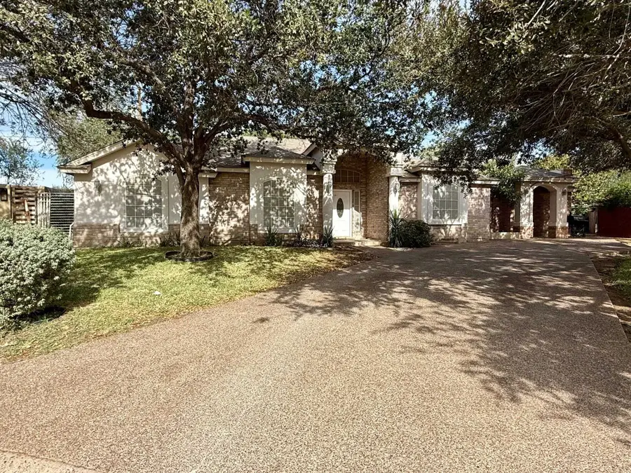 12613 River Bend Cir, Laredo, TX 78045 - Image #2