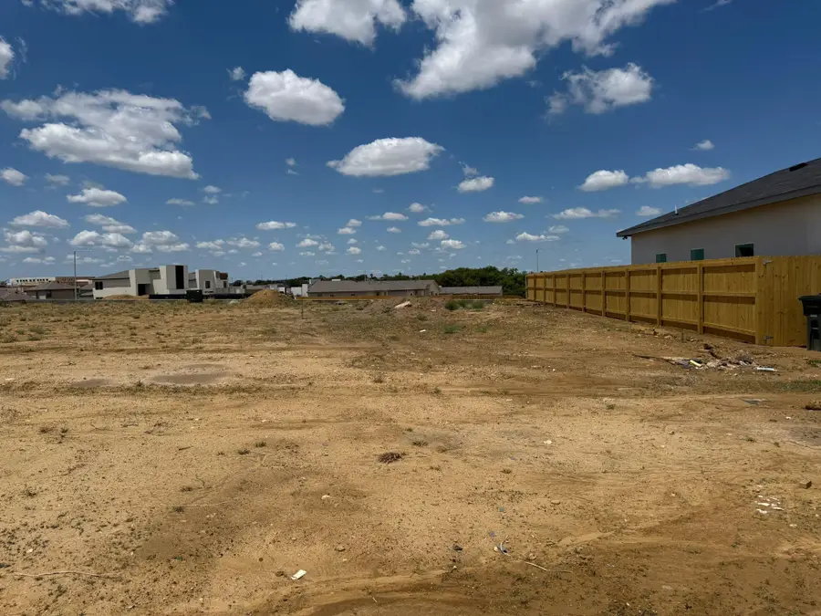 3806 Yoyis St., Laredo, TX 78046 - Image #3