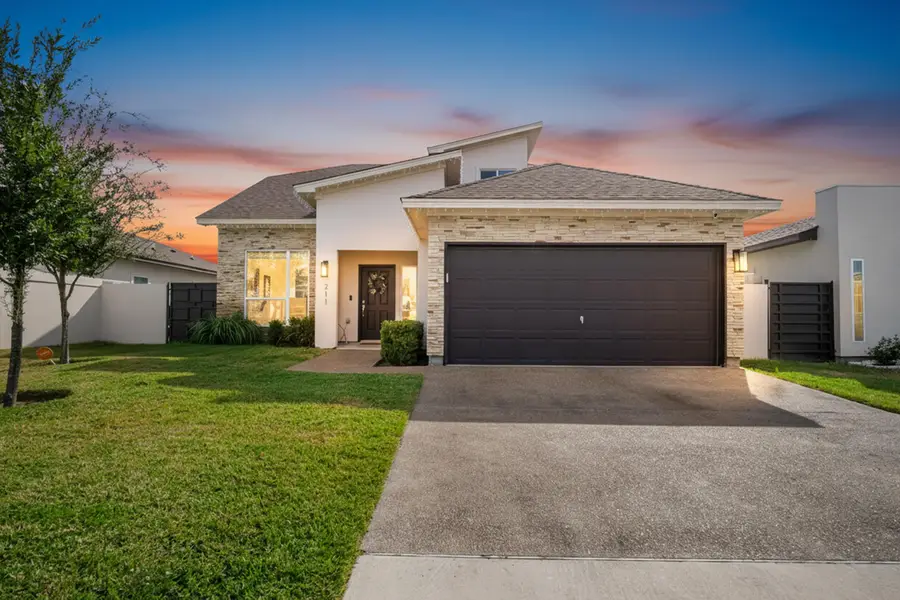 211 Glen Cook Dr., Laredo, TX 78041 - Image #2