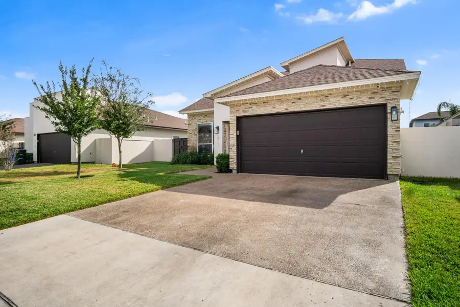 211 Glen Cook Dr., Laredo, TX 78041 - Image #3