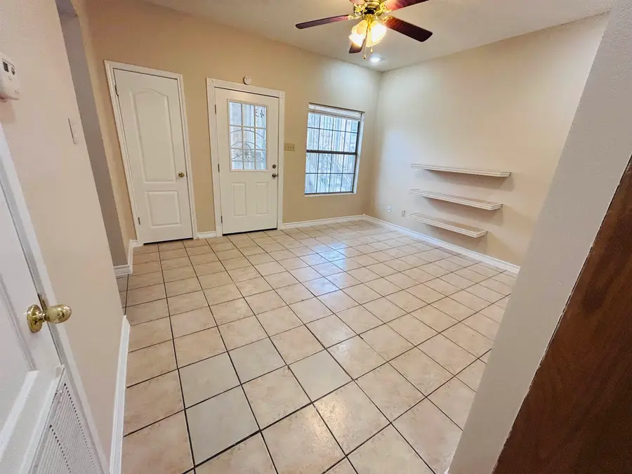 1419 Gustavus St, Laredo, TX 78040 - Image #3