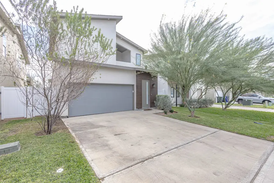 423 Deer Path Loop, Laredo, TX 78045 - Image #3