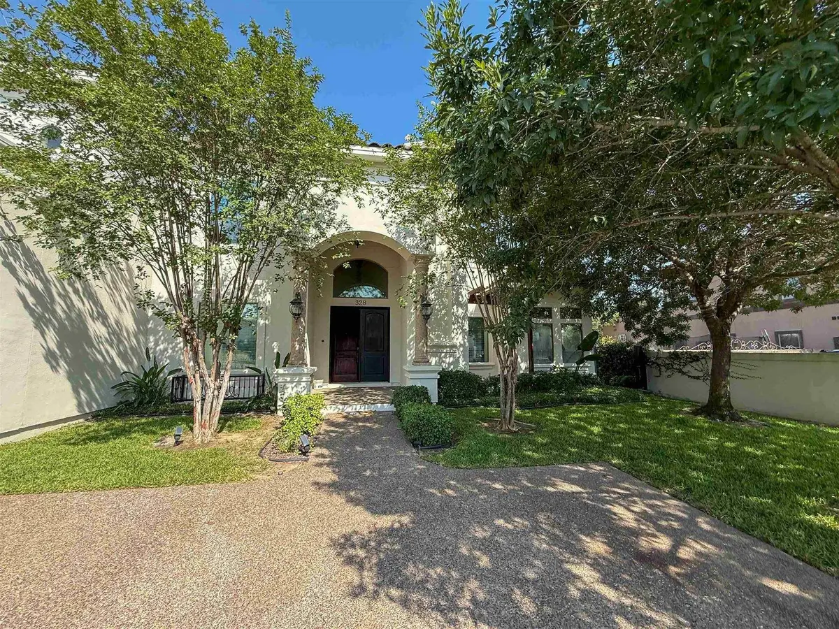 328 Lake Powell Dr, Laredo, TX 78043 - Image #1