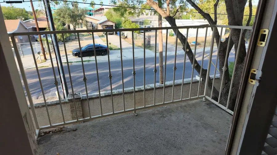 1401 Gustavus St, Laredo, TX 78040 - Image #3