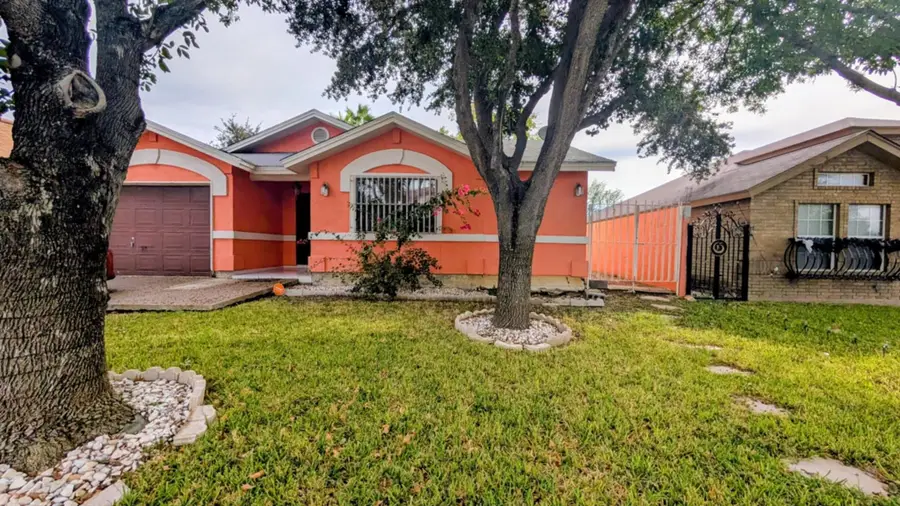 105 Tamarack Lp, Laredo, TX 78045 - Image #2