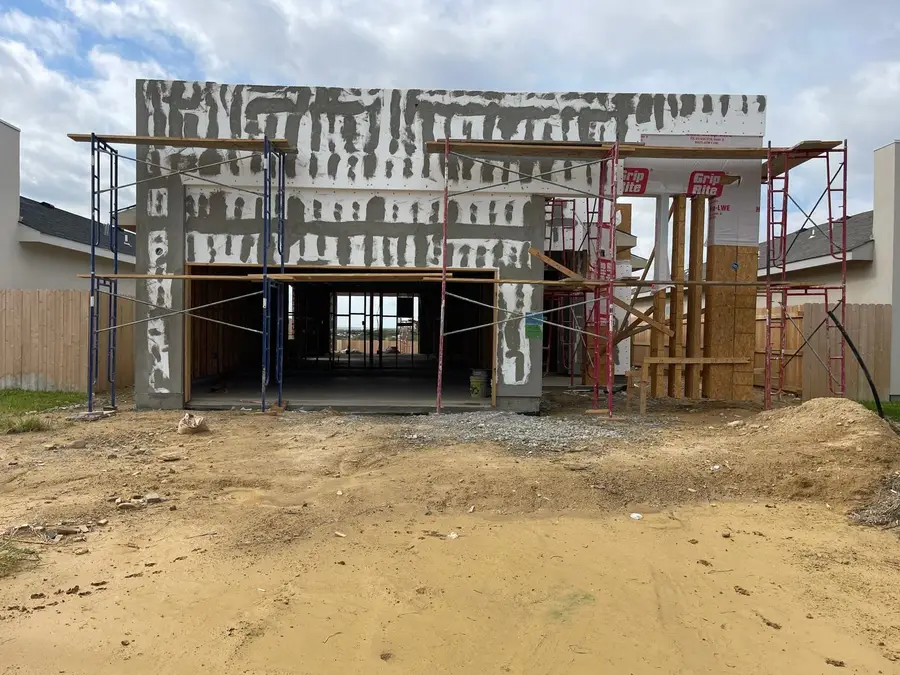 9978 Grotto Dr., Laredo, TX 78045 - Image #2