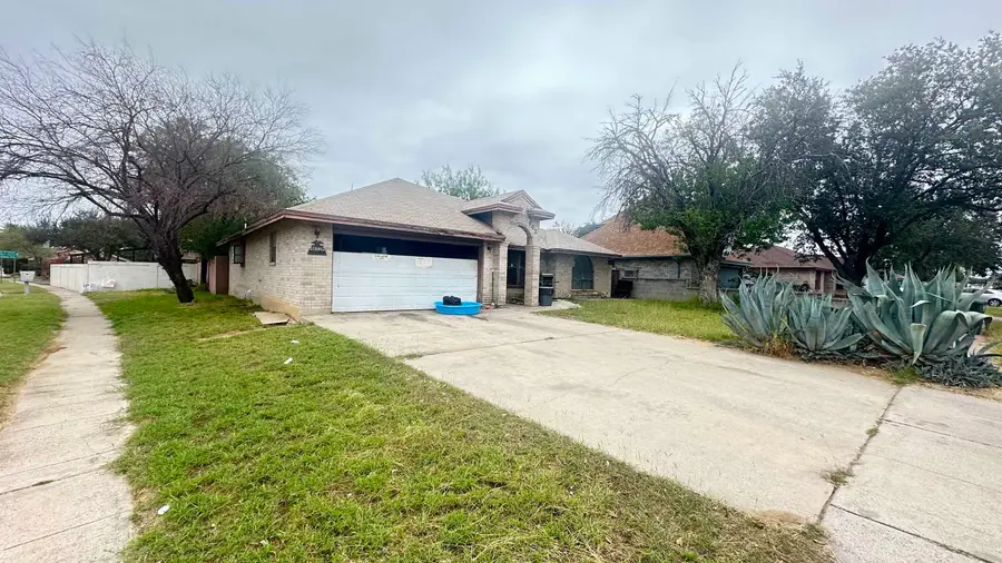 602 Atlanta Dr, Laredo, TX 78045 - Image #2