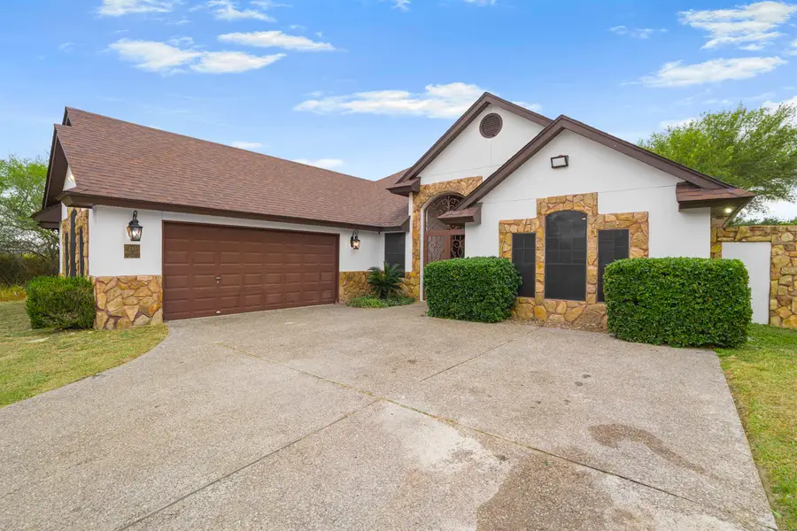 241 North Beach Ln, Laredo, TX 78041 - Image #2