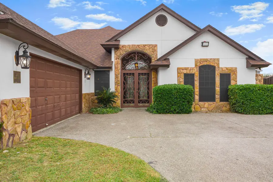 241 North Beach Ln, Laredo, TX 78041 - Image #3