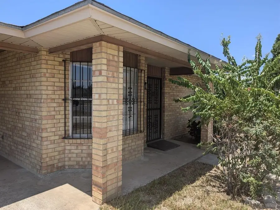 4710 Pita Dr, Laredo, TX 78041-4920 - Image #3