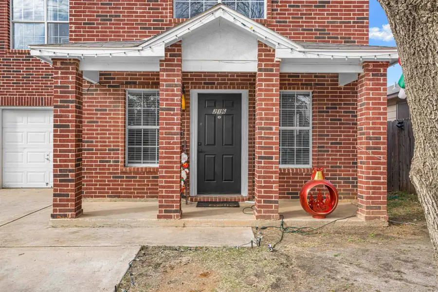 216 Red Cloud Dr, Laredo, TX 78045-4184 - Image #3