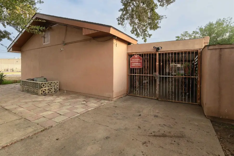 619 Lindenwood Dr, Laredo, TX 78045 - Image #2