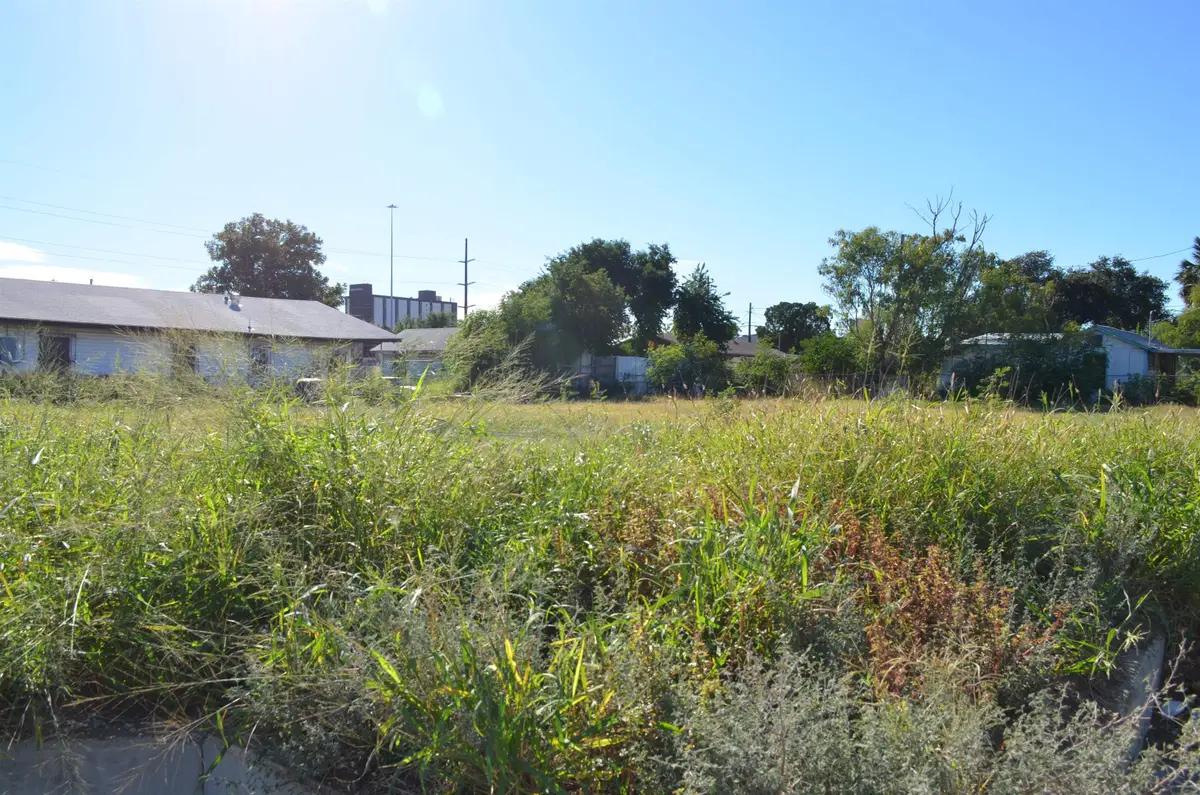 2820 San Francisco Ave, Laredo, TX 78046 - Image #1