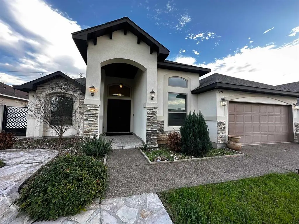 7227 Sylvia Plath Dr, Laredo, TX 78041-0000 - Image #1