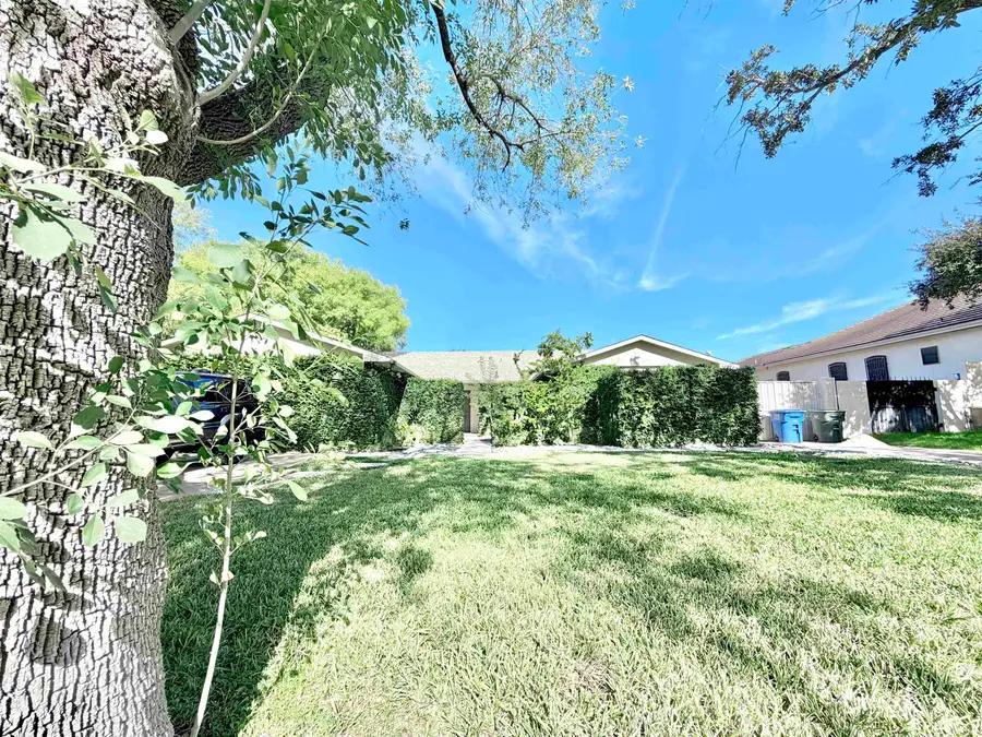 205 McPherson Dr, Laredo, TX 78045 - Image #2