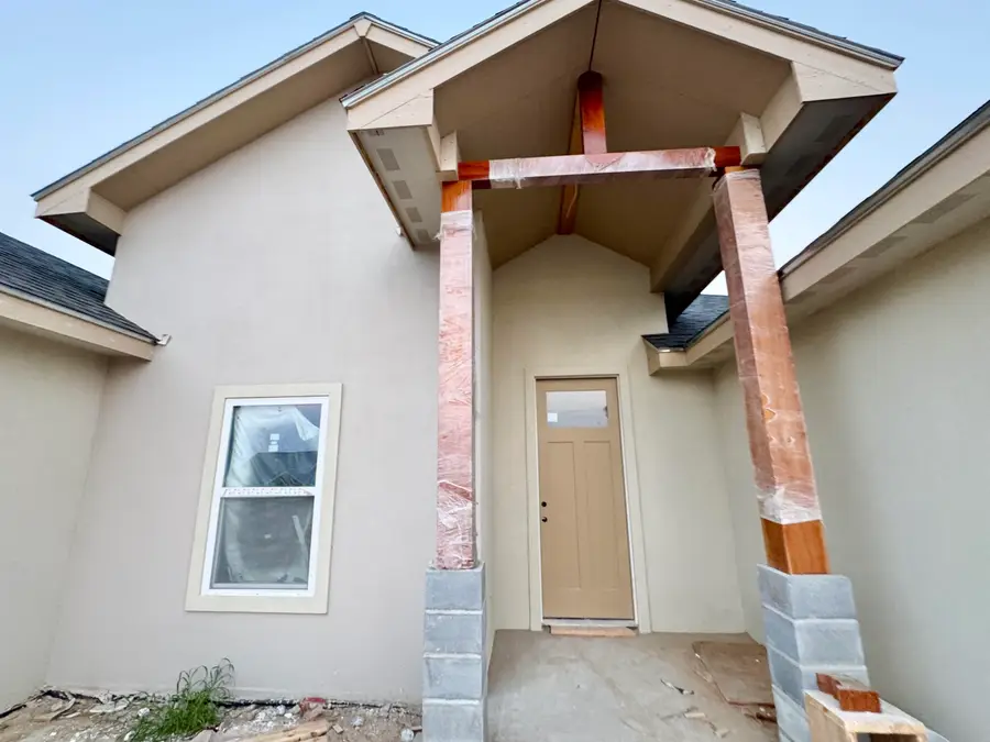 2138 Sunset Dr, Zapata, TX 78076 - Image #2